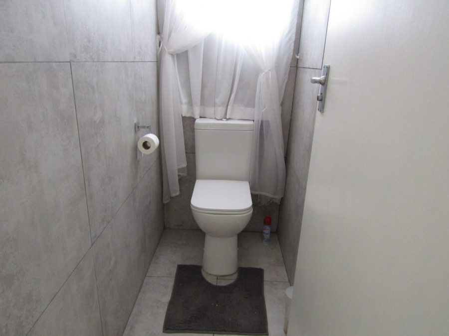 3 Bedroom Property for Sale in Humansdorp Eastern Cape